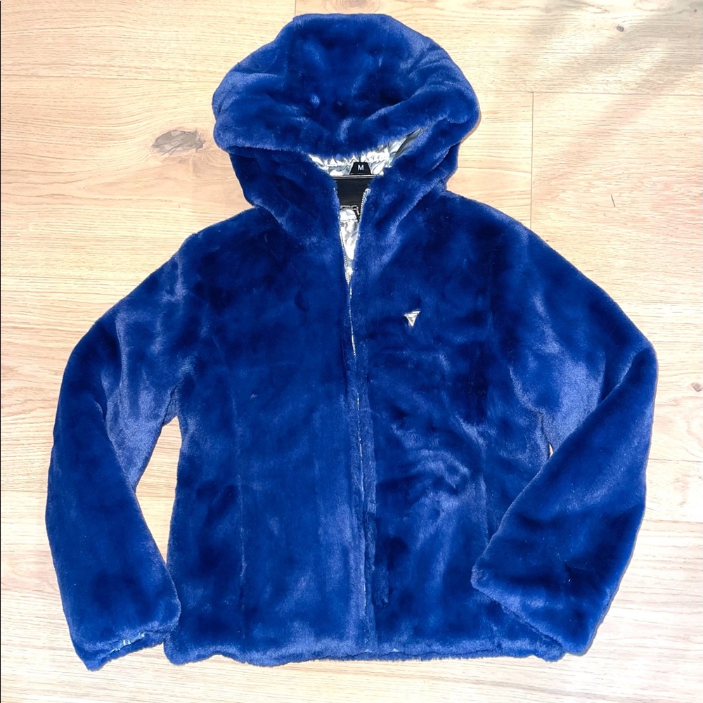 New without tags Girls Guess fur reversible winter coat. Size 10/12